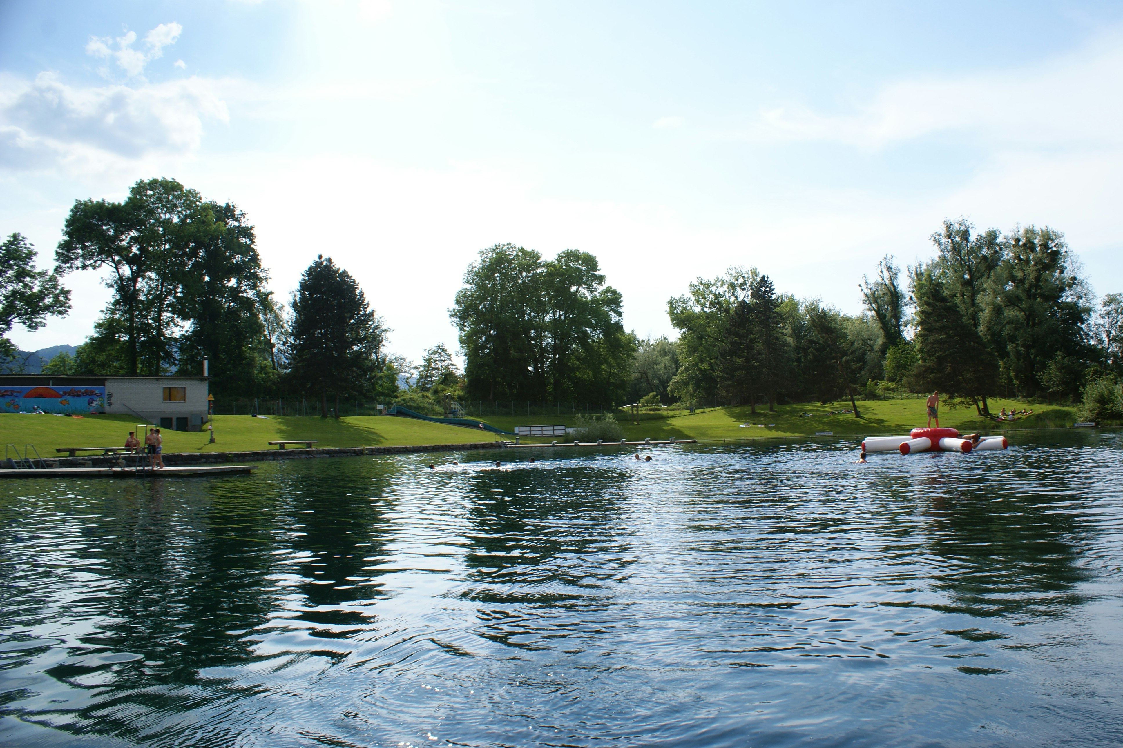 Camping Bruggerhorn - Badesee beim Campingplatz