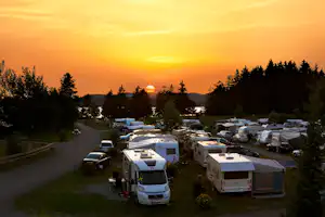 Camping Brunnen - Campingplatz bei Sonnenuntergang
