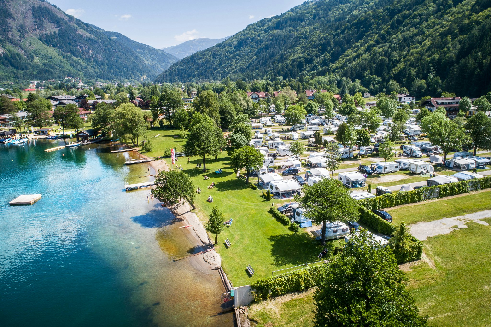 Camping Brunner am See  - Luftaufnahme des Campingplatzes am See