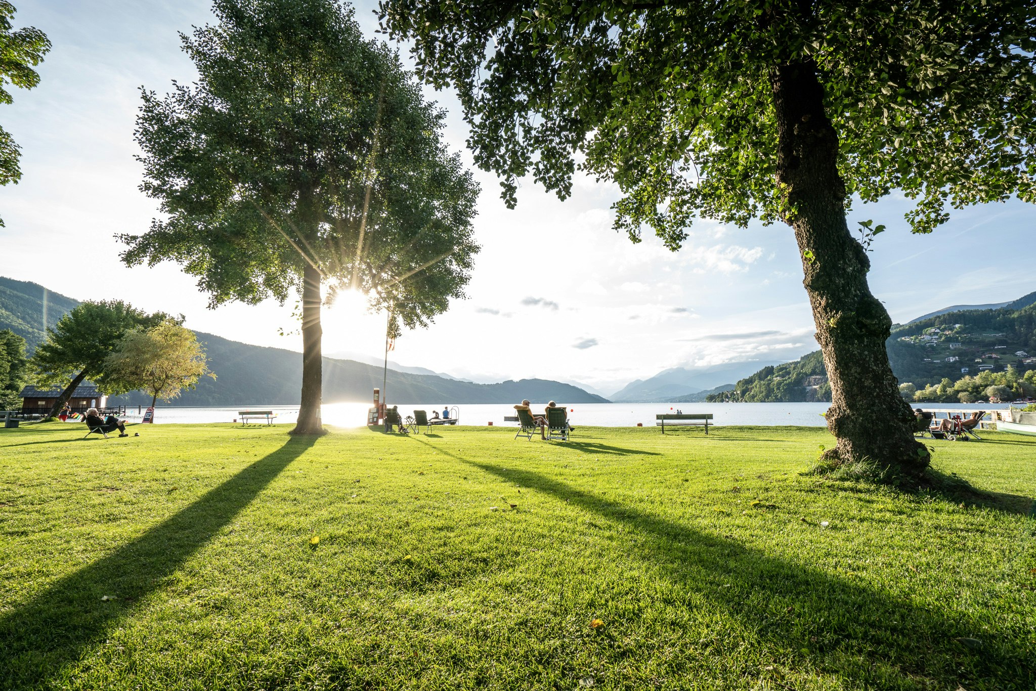 Camping Brunner am See - Blick auf die Wiese am See