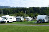 Camping Buchenhof - Wohnwagen und Wohnmobile auf dem Campingplatz
