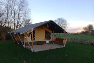 Camping Buitenplaats Drenthe - Glamping-Zelt auf dem Campingplatz