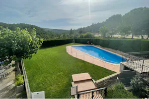 Camping Cal Paradís - Pool im Freien auf dem Campingplatz