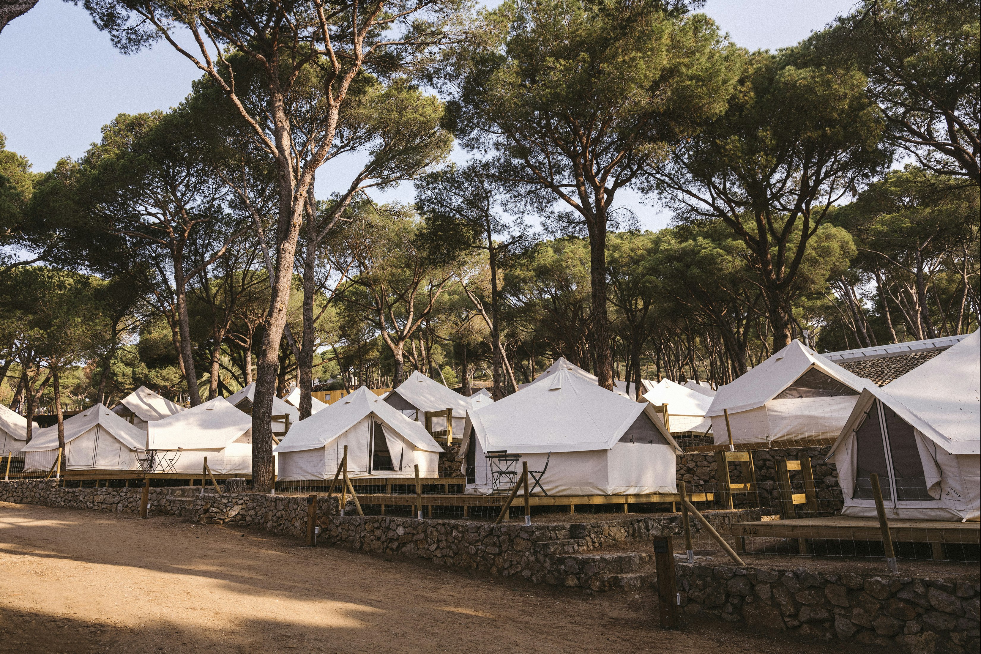 wecamp Cala Montgó  Camping Cala Montgó - Glamping-Zelte auf dem Campingplatz