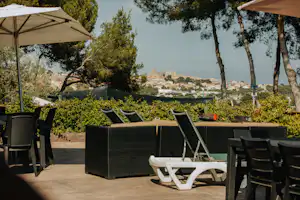 Camping Caledonia - Terrasse auf dem Campingplatz