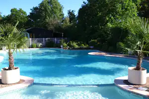 Camping Camp Redon - Pool vom Campingplatz im Grünen
