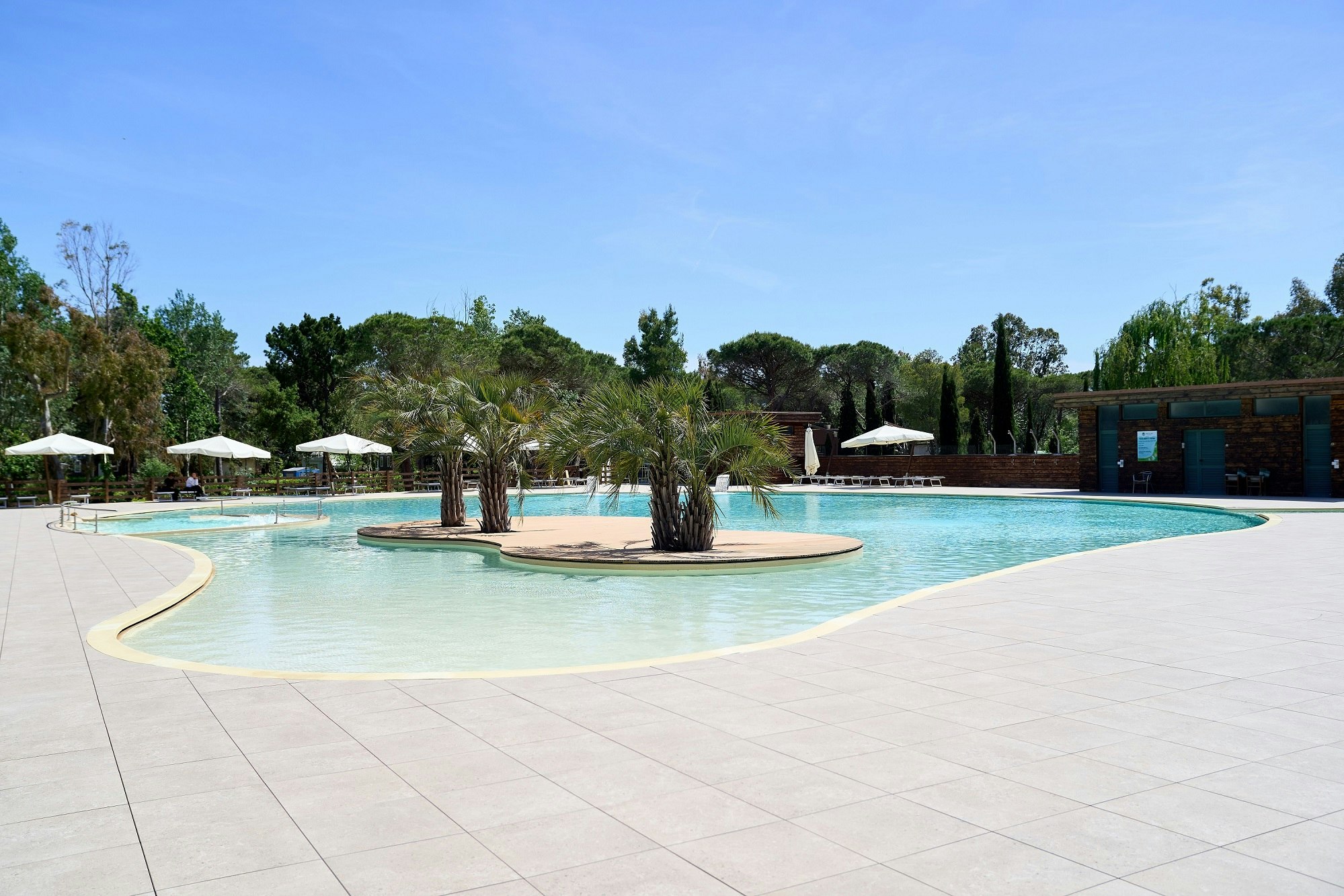 Camping Campo dei Fiori - Poollandschaft des Campingplatzes