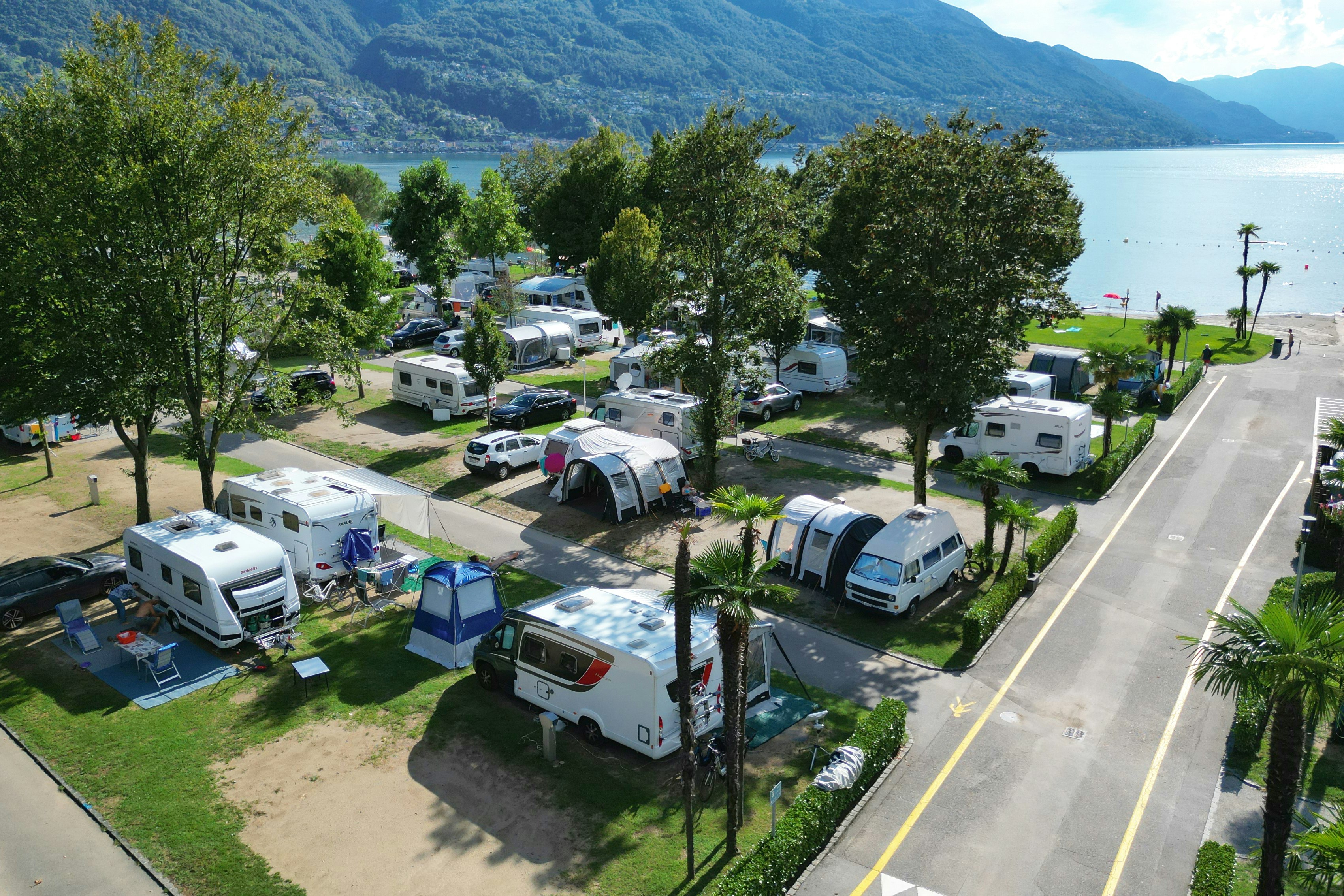 Camping Campofelice - Wohnmobile auf Standplätzen