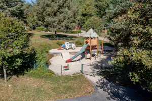 Campéole Le Coiroux Camping Paradis Le Coiroux - Kinderspielplatz auf dem Campingplatz