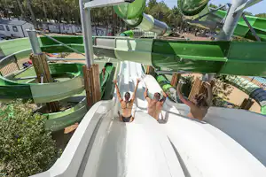 Camping Campéole Les Tourterelles Camping Club Les Tourterelles - Rutschen im Wasserpark des Campingplatzes