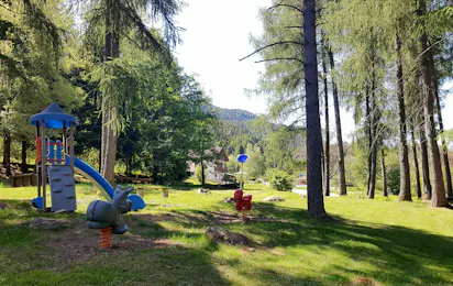Camping Cane in Fiore