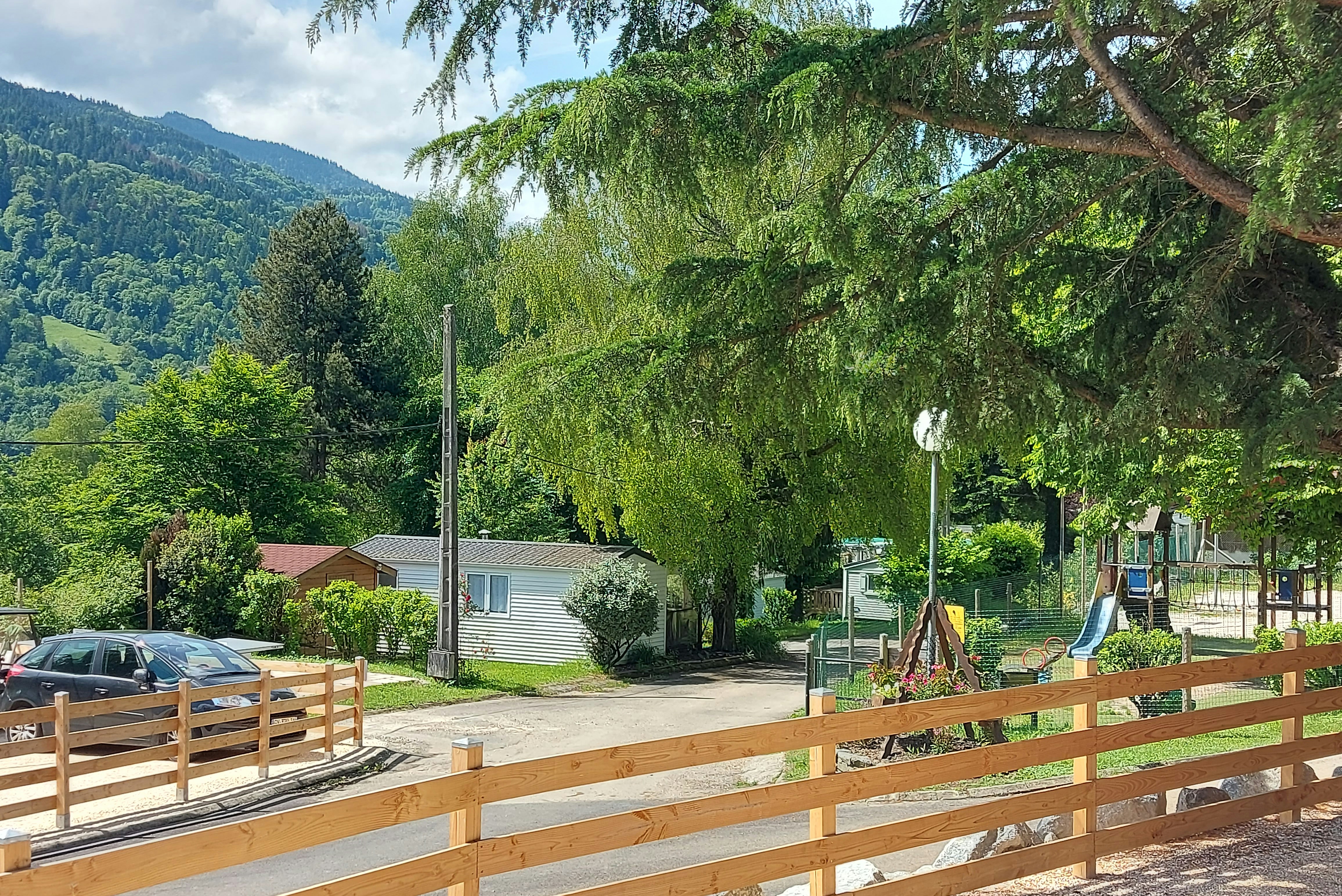 Camping-Caravaning Clair Matin  - Kinderspielplatz auf dem Campingplatz