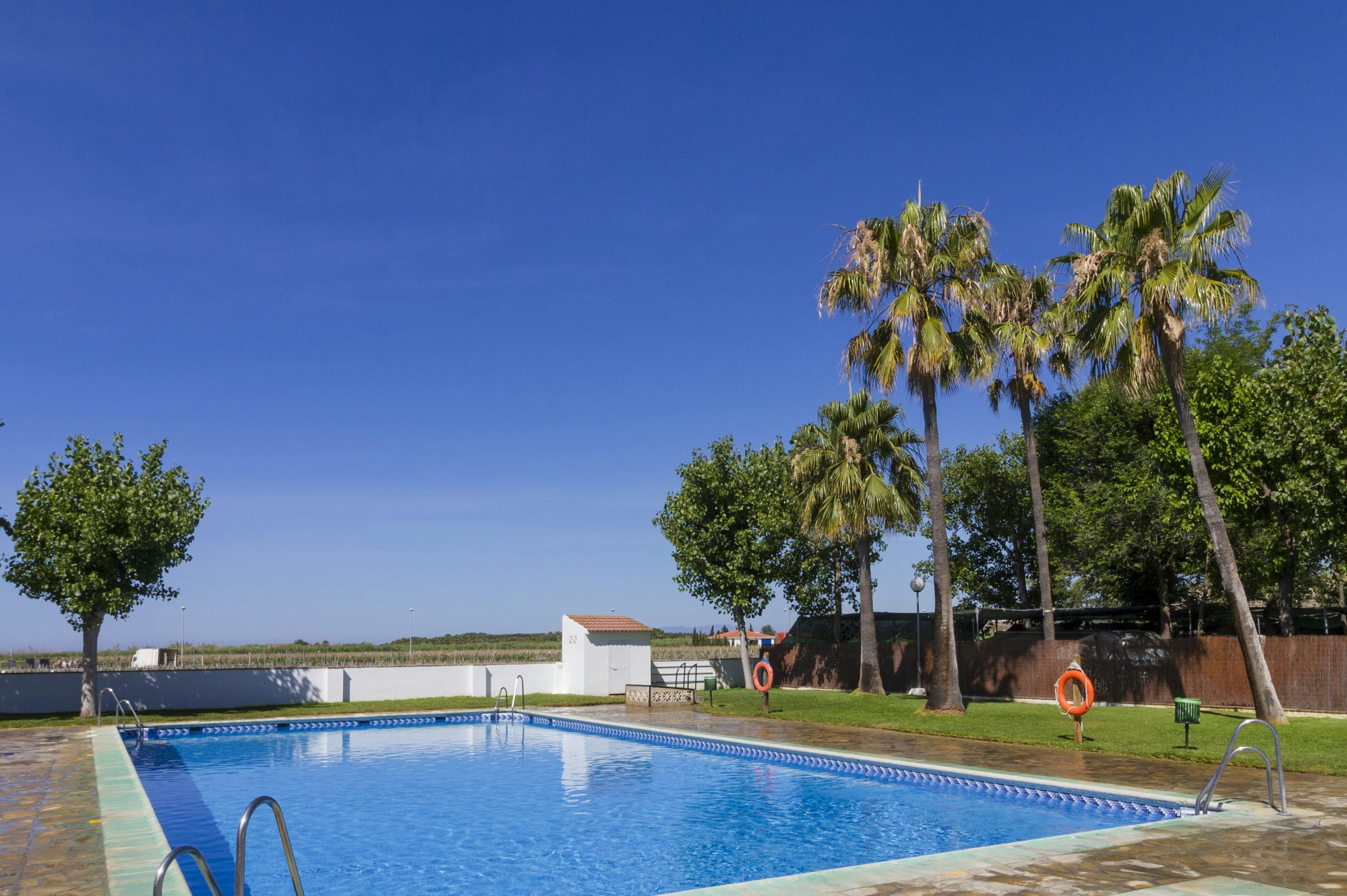 Camping Caravaning Laguna Playa - Pool im Freien auf dem Campingplatz