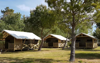 Camping-Caravanning Le Lagon Bleu
