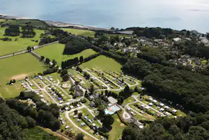 Camping Carlyon Bay - Luftaufnahme des Campingplatzes
