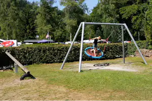 Camping Carpe Diem - Spielplatz vom Campingplatz mit Schaukel und Wippe