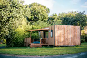 Camping Sunelia L'Orangerie de Lanniron Camping Castel L'Orangerie de Lanniron - Mobilheim mit Terrasse auf dem Campingplatz