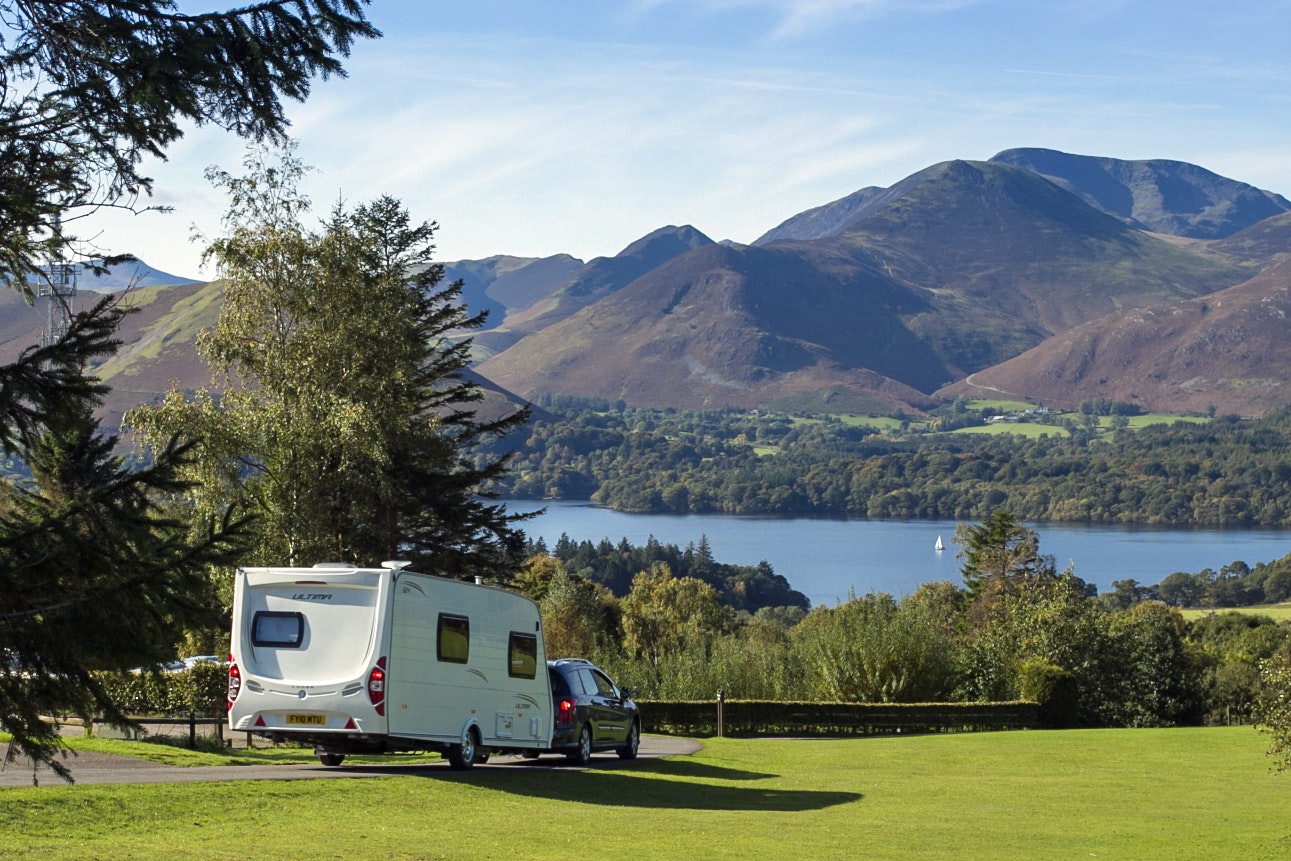 Castlerigg Hall Caravan Camping Glamping  Camping Castlerigg Hall - Auf dem Weg zum Standplatz