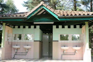 Camping Centre Touristique de Lac de Miel - Sanitäranlage Sanitärbereich