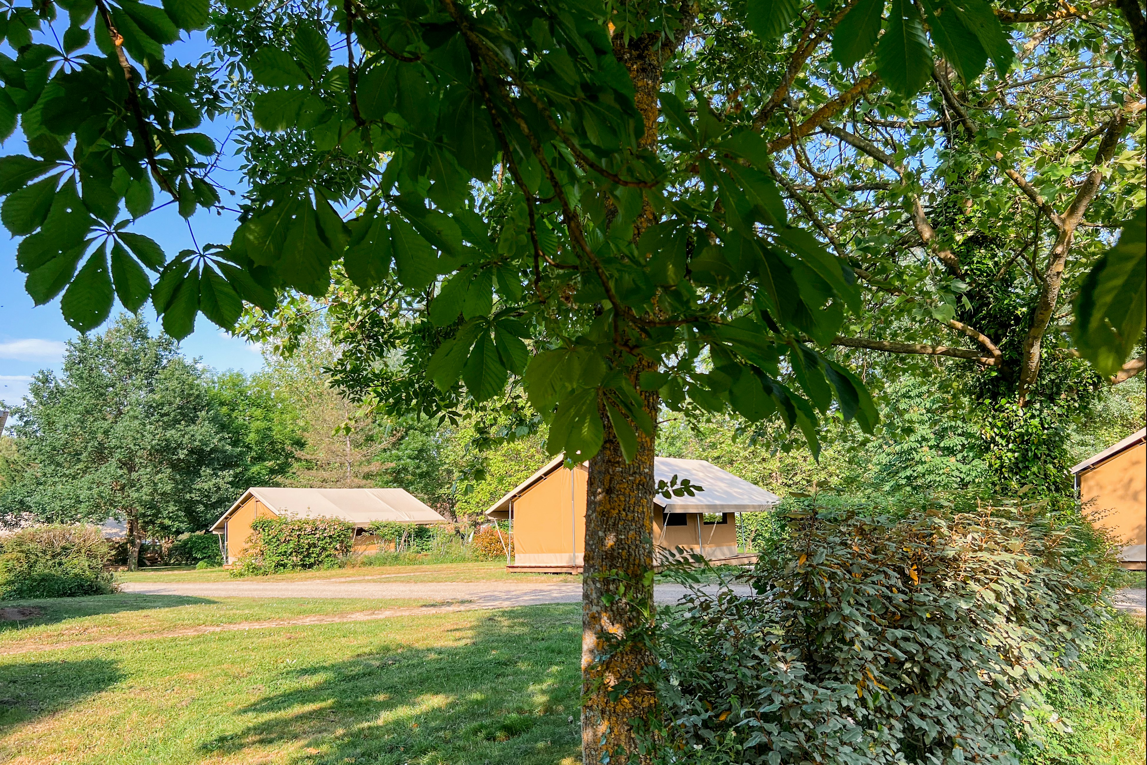 Onlycamp Champ d'été - Glamping-Zelte auf dem Campingplatz