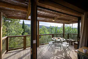 Camping Aix-en-Provence - Mobilheim mit Terrasse auf dem Campingplatz