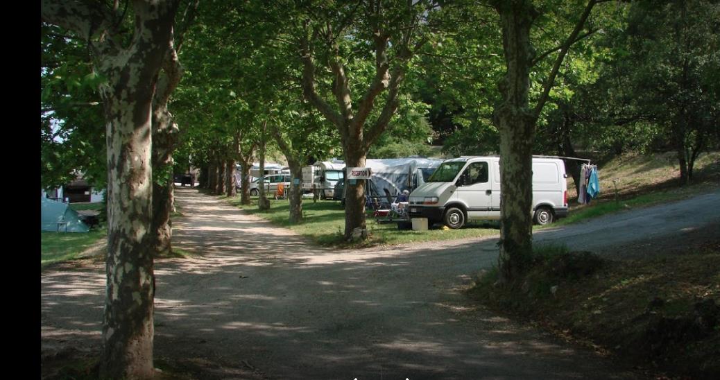 Camping Château de l'Eouvière