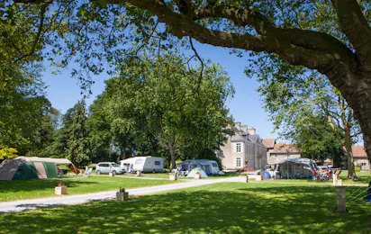 Camping Château de Lez-Eaux