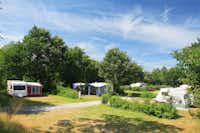 Camping le Deffay - Übersicht auf das gesamte Campingplatz Gelände 