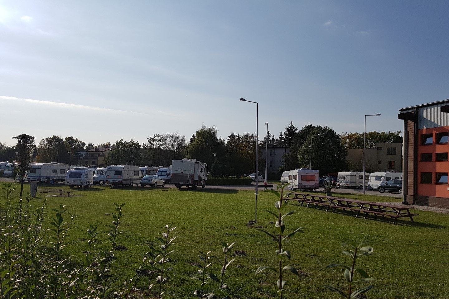 Camping Ciechocinek (Nr. 17) - Wiese zum Abstellen von Wohnwagen und Wohnmobilen