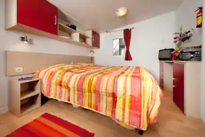 Camping Città di Bologna - Innenansicht des Mobilheims - Schlafzimmer