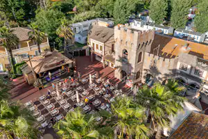 Camping Club Californie Plage - Luftaufnahme des Campingplatzes mit Terrasse