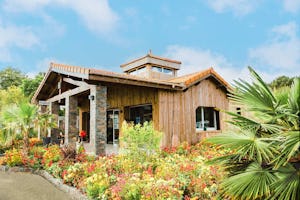 Yelloh! Village Domaine Les Carrelets Camping Club Les Lacs - Rezeptionsgebäude des Campingplatzes