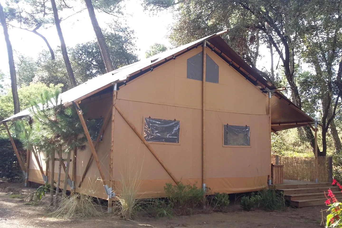 Camping Paradis Les Pins d'Oléron (Le Grand-Village-Plage)