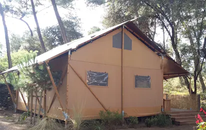 Camping Paradis Les Pins d'Oléron (Le Grand-Village-Plage)