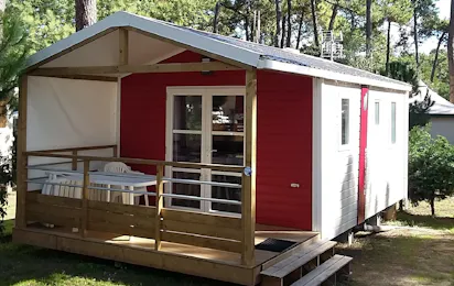 Camping Paradis Les Pins d'Oléron (Le Grand-Village-Plage)