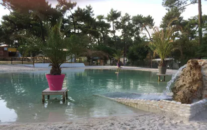 Camping Paradis Les Pins d'Oléron (Le Grand-Village-Plage)