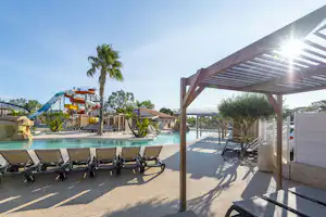 Camping Club MS Les Tamaris - Pool im Freien auf dem Campingplatz