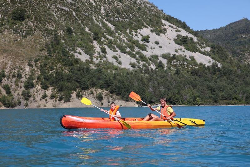 Origan Village Naturiste  Camping Club Origan Domaine Naturiste - Camper fahren Boot auf dem Fluss