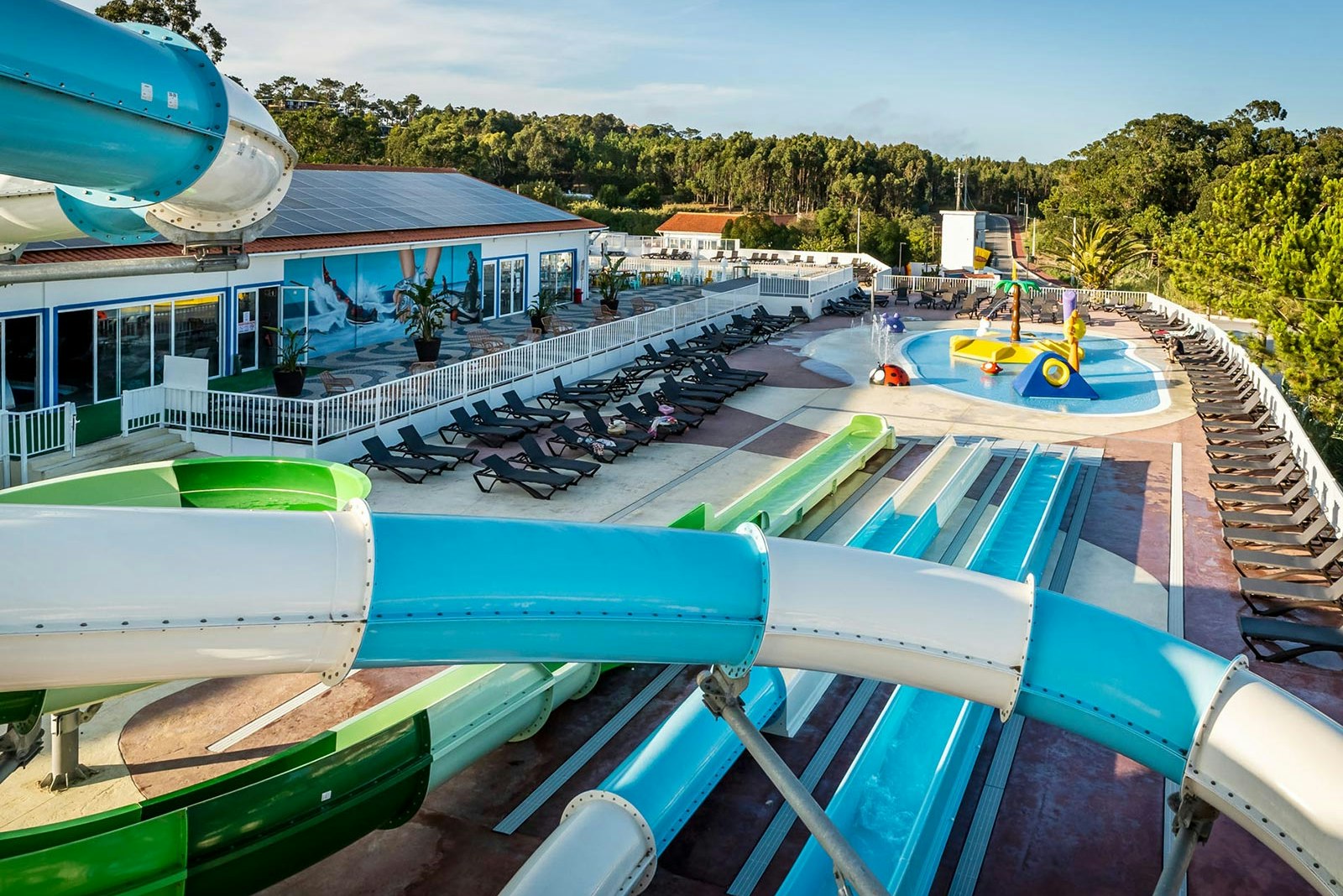 Yelloh! Village Colina do Sol  Camping Colina do Sol  - Rutschen im Wasserpark des Campingplatzes