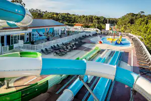 Yelloh! Village Colina do Sol Camping Colina do Sol - Rutschen im Wasserpark des Campingplatzes