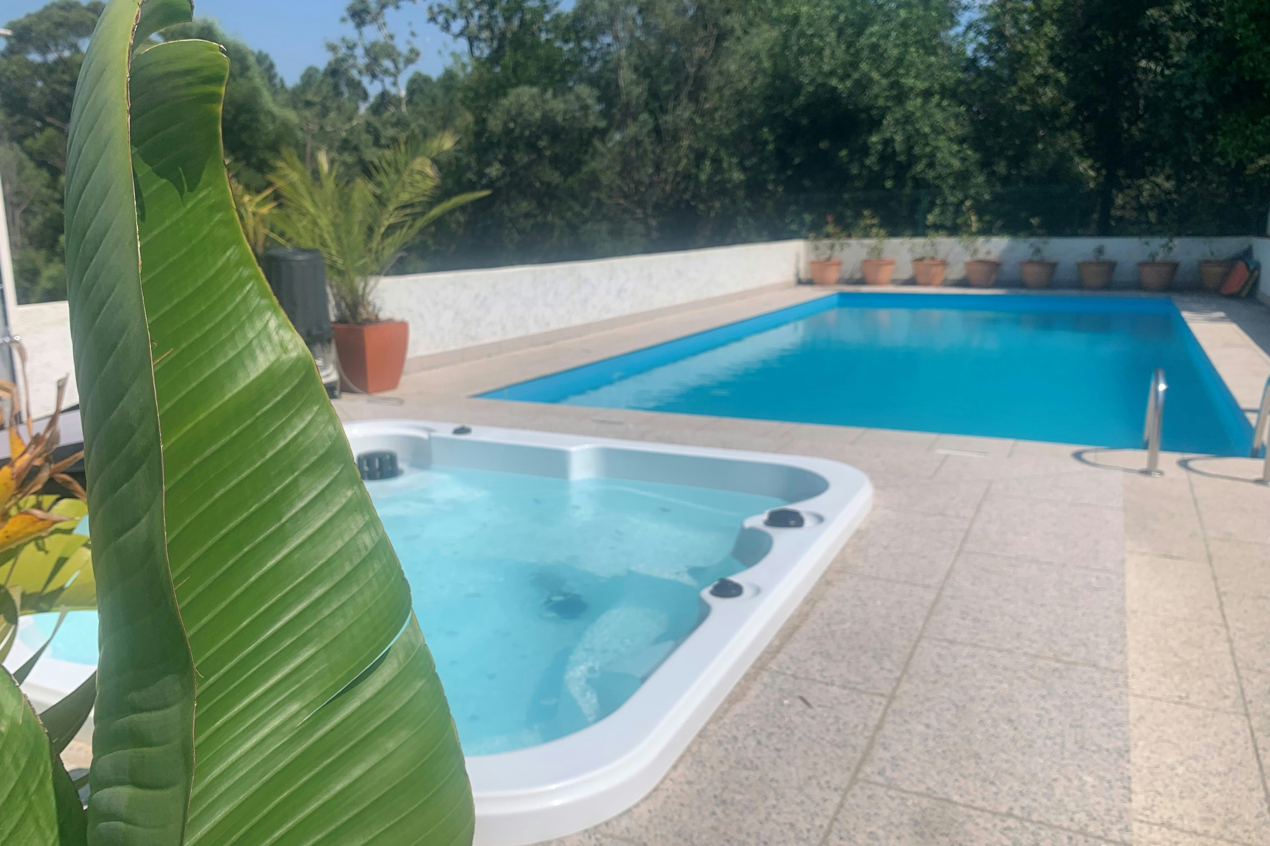 Glamping de Cerveira  Camping Convivio - Pool im Freien und Jacuzzi auf dem Campingplatz