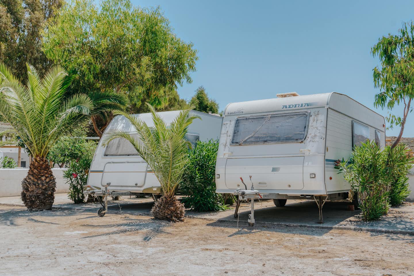 Camping Coralli - Wohnmobil- und  Wohnwagenstellplätze zwischen Palmen