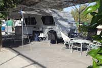 Camping Costa Blanca  - überdachter Stellplatz vom Campingplatz