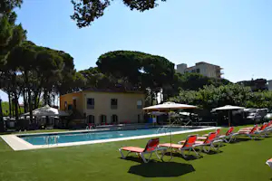 Camping Costa Brava - Pool des Campingplatzes