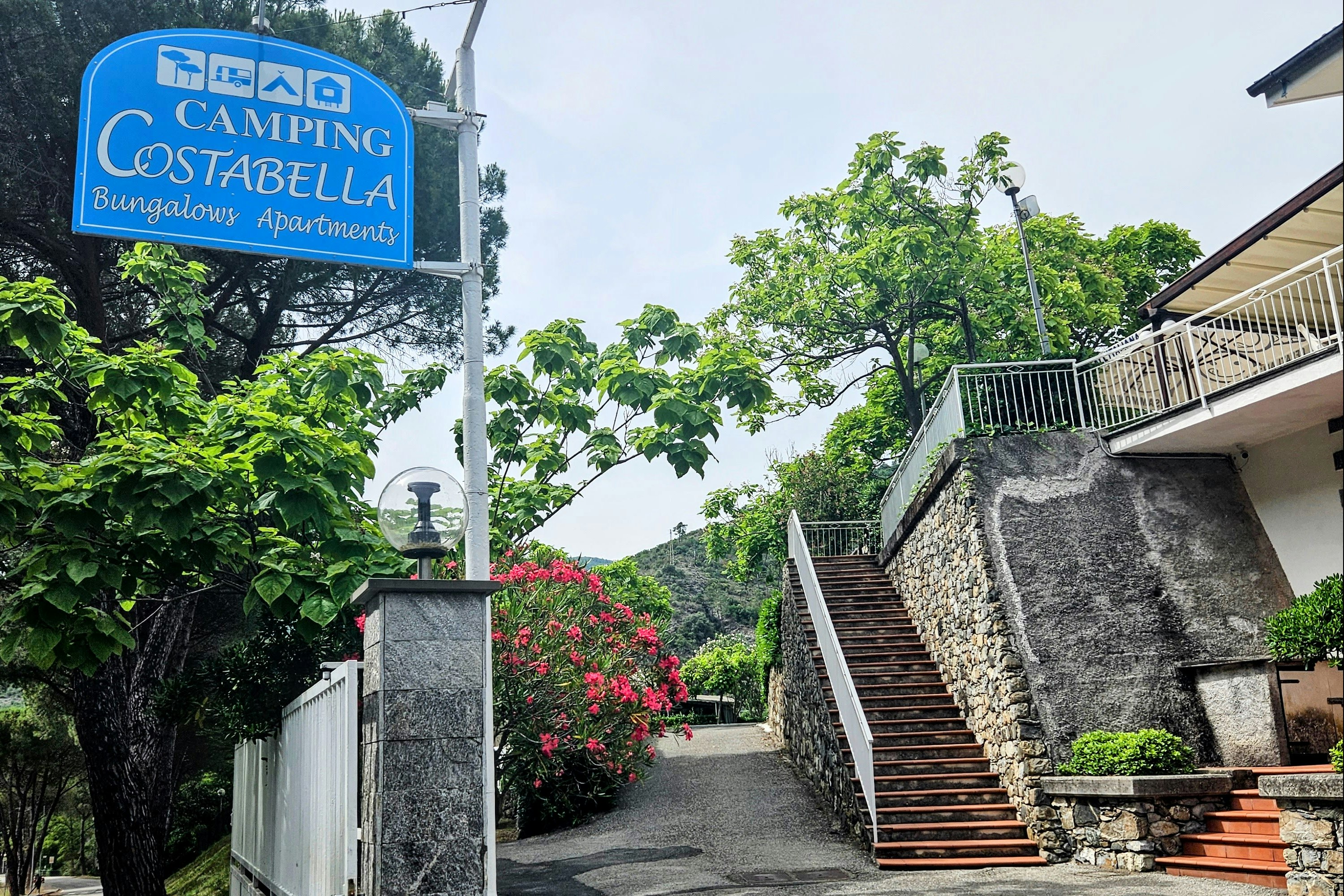 Camping Costabella - Eingang des Campingplatzes