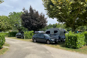 Camping Côté Vercors - Standplätze auf dem Campingplatz