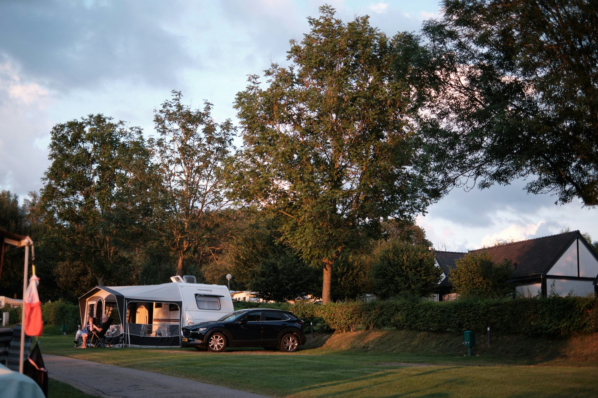 Camping Cottesserhoeve - Blick auf die Standplätze auf der Wiese