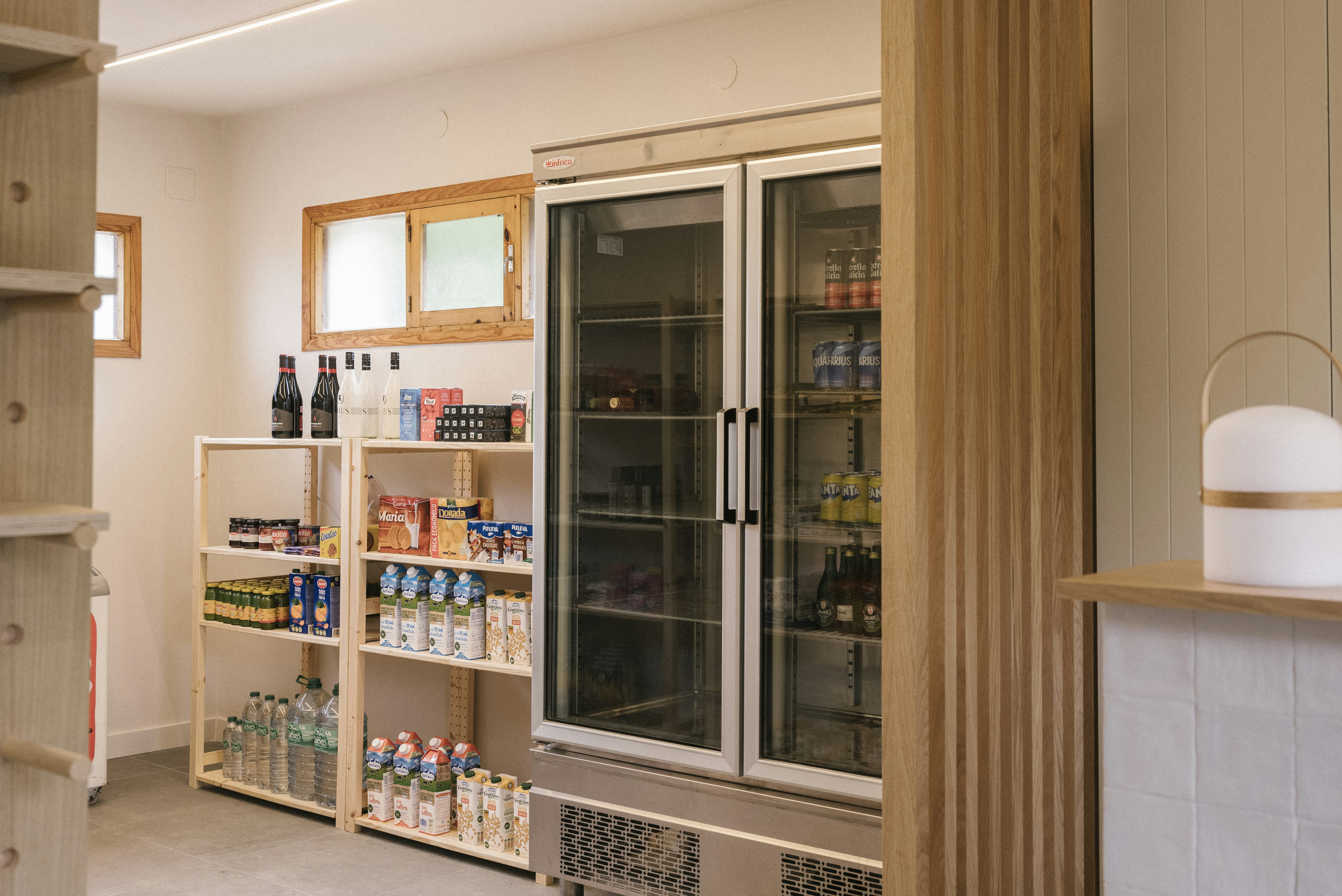 wecamp Cudillero - Kleiner Lebensmittelshop auf dem Campingplatz