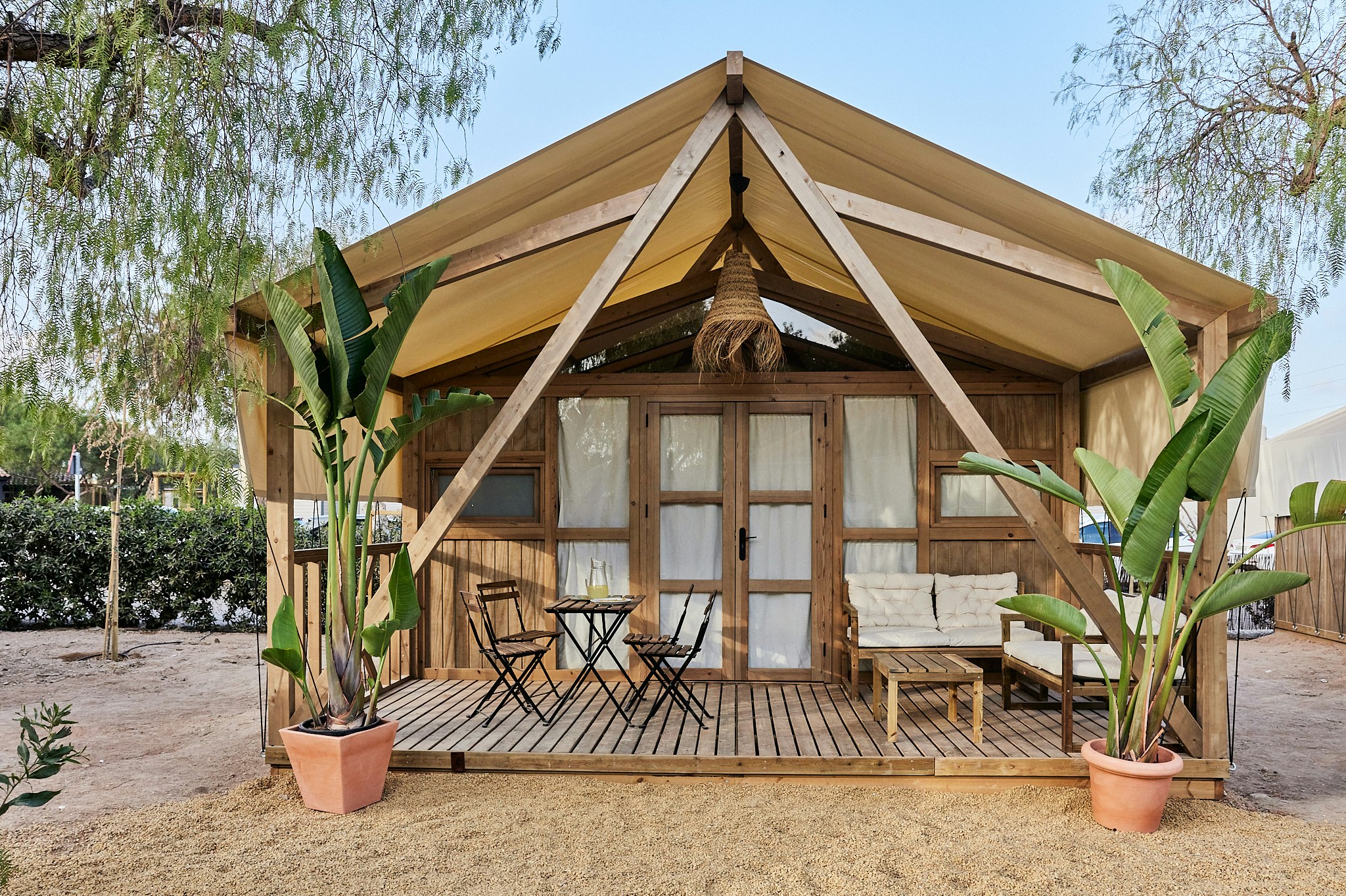 TAIGA Almeria Playa - Großes Glamping-Zelt mit Terrasse