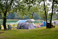 Camping d' Orphéo Negro - Wohnwagen- und Zeltstellplatz vom Campingplatz am See